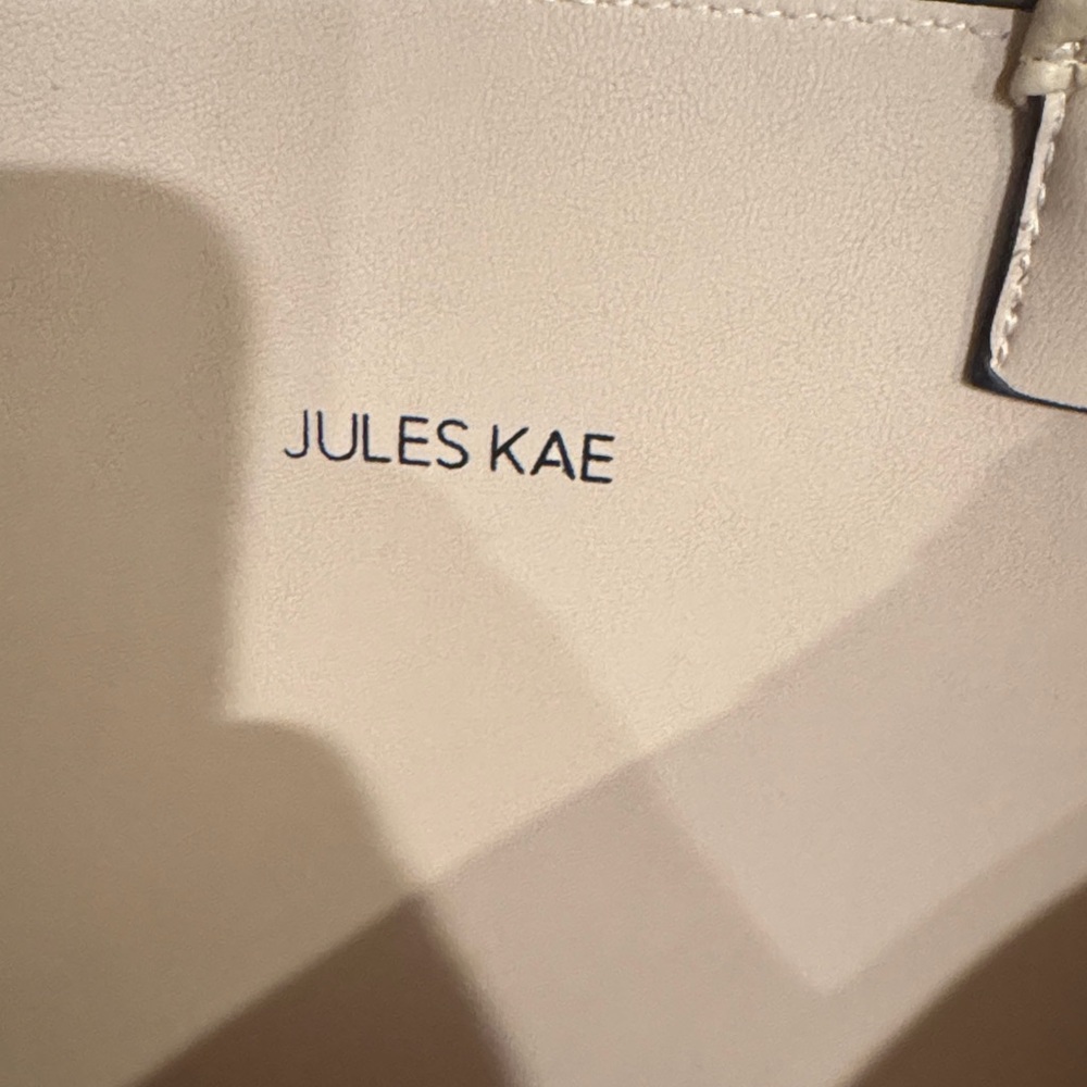 Jules Kae Beige Tote Bag - Picture 2 of 5